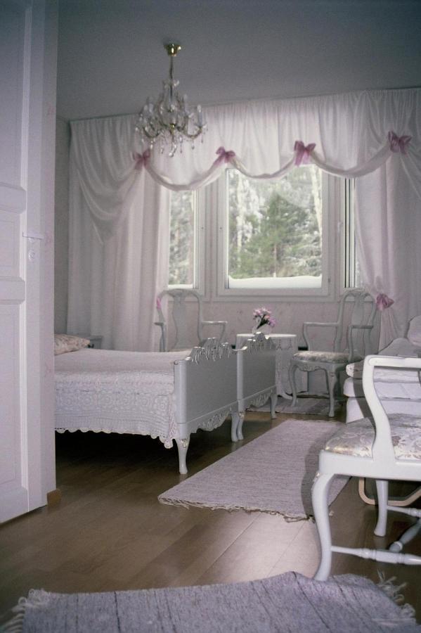 Hotelli Kultainen Joutsen Kuusamo Ngoại thất bức ảnh