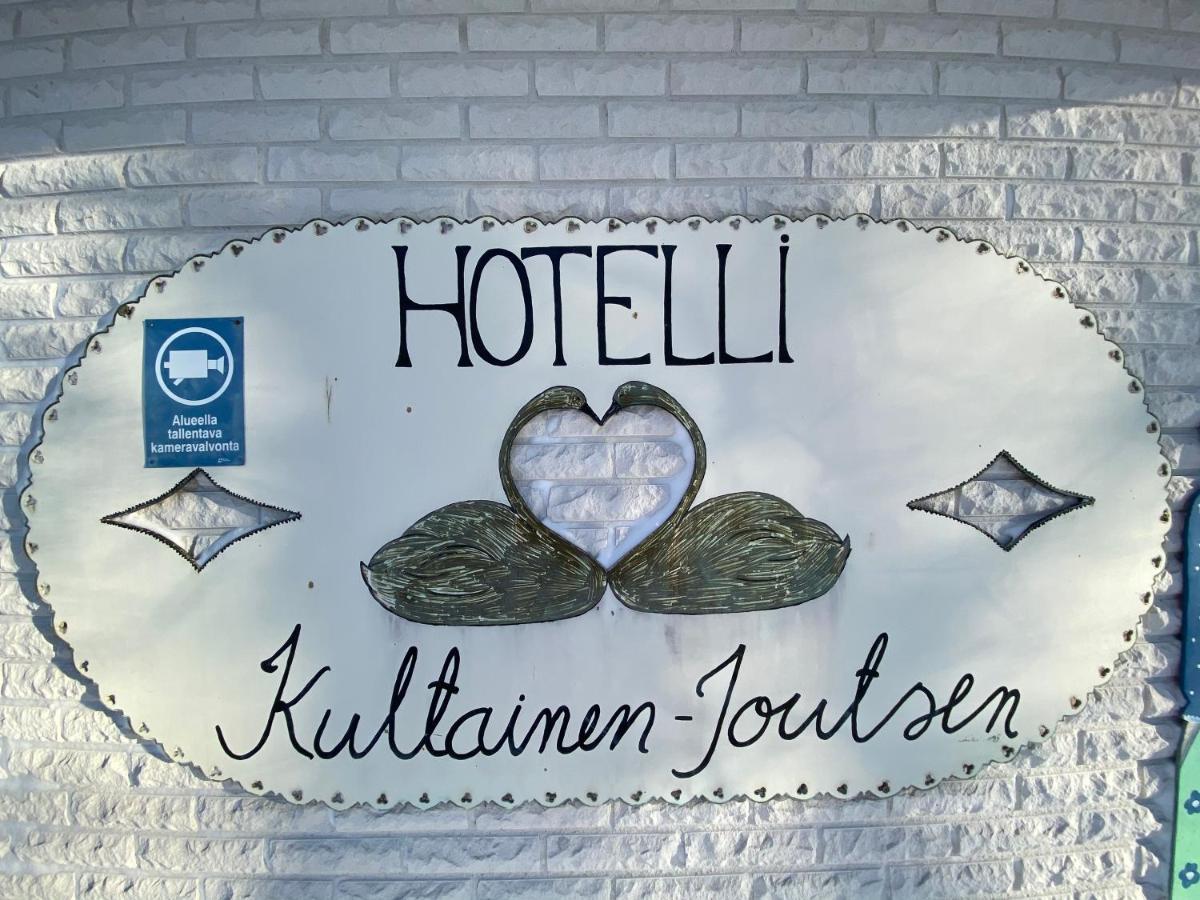 Hotelli Kultainen Joutsen Kuusamo Ngoại thất bức ảnh